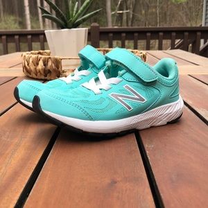 New Balance Unisex-Child 519 V1 Running Shoe - kid size 12